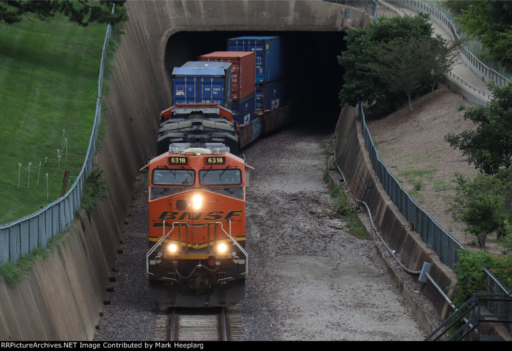 BNSF 6318